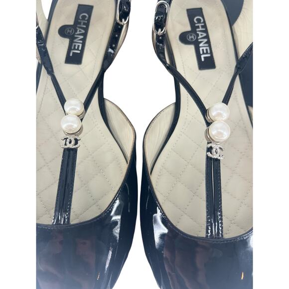 Chanel 2013 Black Patent Leather CC Pearl Slingback Flats - Picture 8 of 16